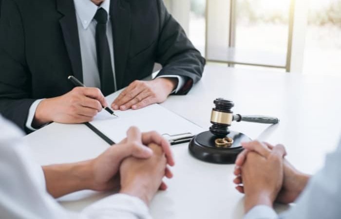 Expert Guidance Through Difficult Times: The Best Divorce Lawyers in Singapore